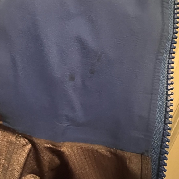 Arc’teryx Alpha AR women’s gore-tex jacket in somerset blue. - Picture 4 of 6